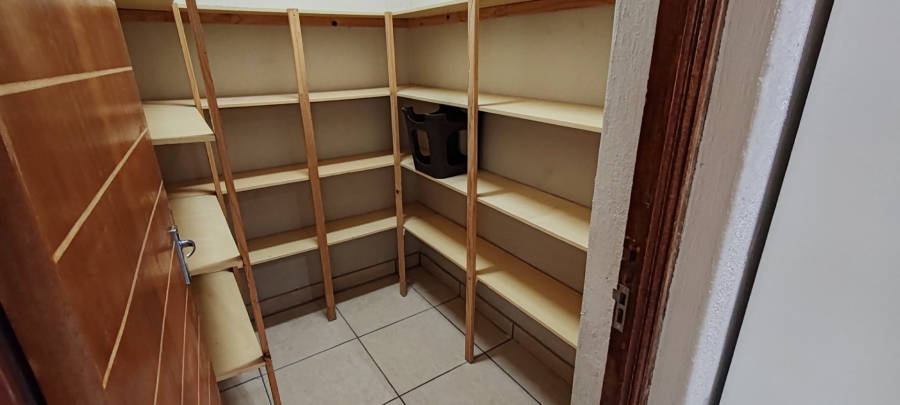 To Let 4 Bedroom Property for Rent in Nelspruit Rural Mpumalanga