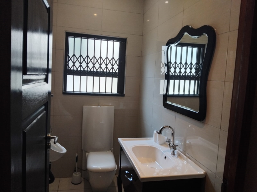 7 Bedroom Property for Sale in Reyno Ridge Mpumalanga