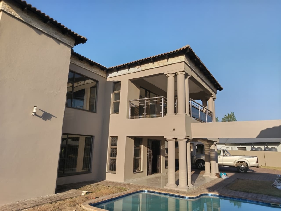 7 Bedroom Property for Sale in Reyno Ridge Mpumalanga