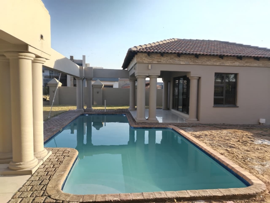 7 Bedroom Property for Sale in Reyno Ridge Mpumalanga