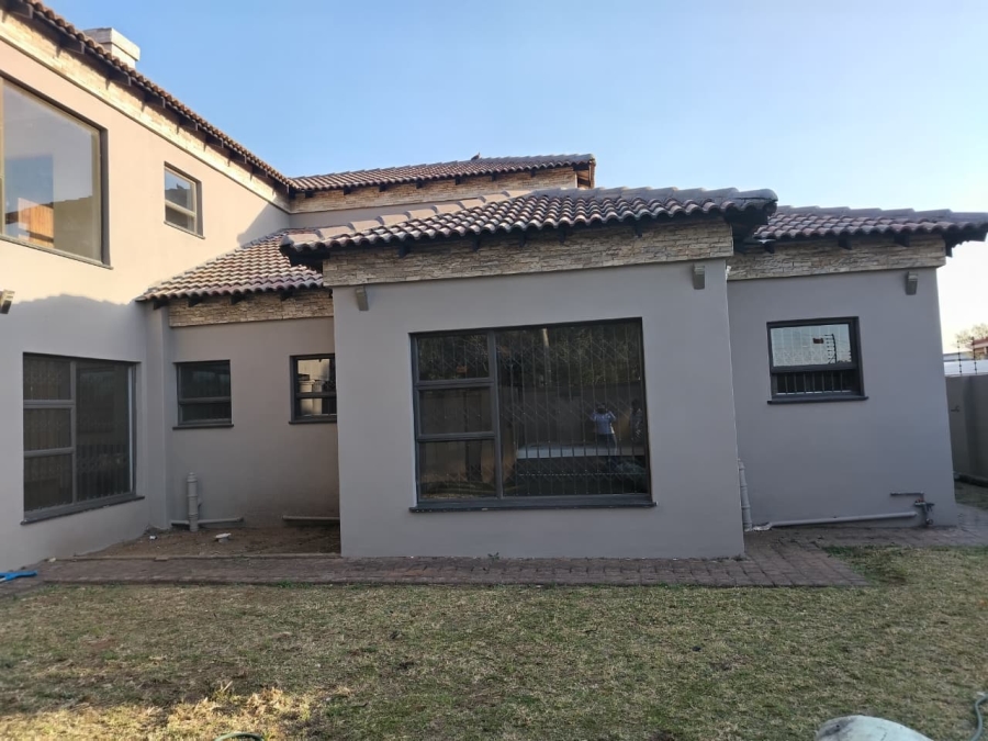 7 Bedroom Property for Sale in Reyno Ridge Mpumalanga