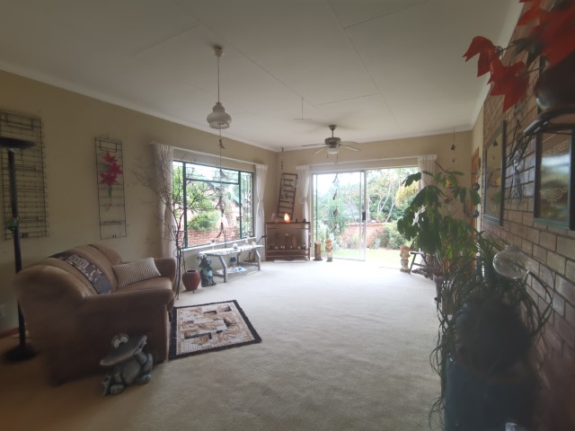 To Let 2 Bedroom Property for Rent in West Acres Mpumalanga