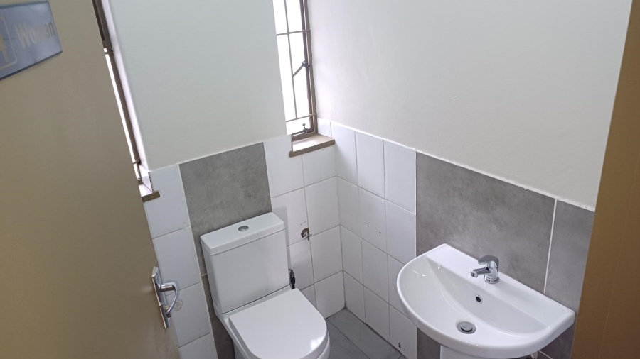 To Let commercial Property for Rent in Sonheuwel Mpumalanga