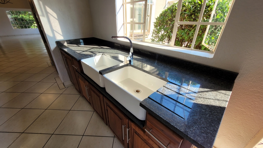 3 Bedroom Property for Sale in Stonehenge Mpumalanga