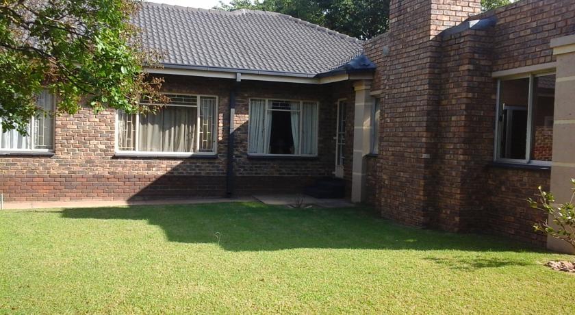 To Let 1 Bedroom Property for Rent in Gholfsig Mpumalanga