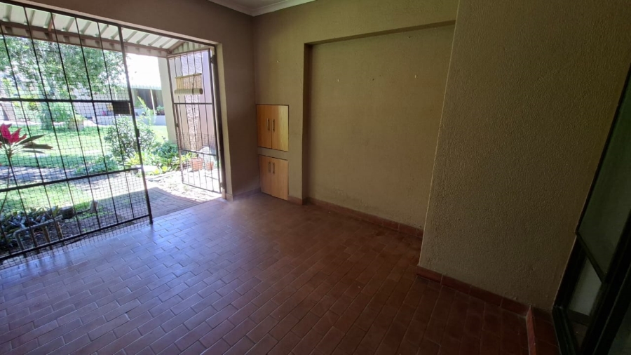 1 Bedroom Property for Sale in West Acres Mpumalanga