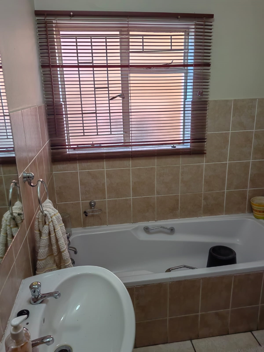 2 Bedroom Property for Sale in Ermelo Mpumalanga