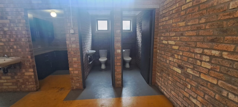 To Let Commercial Property for Rent in Vaalbank Mpumalanga