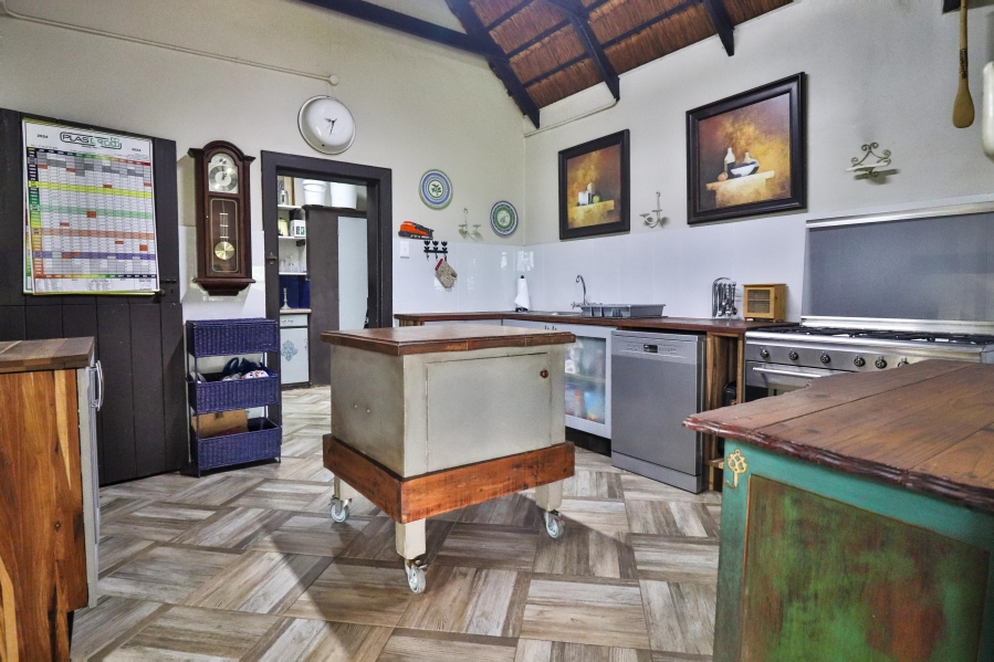 7 Bedroom Property for Sale in White River Mpumalanga