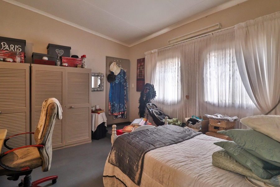 7 Bedroom Property for Sale in White River Mpumalanga