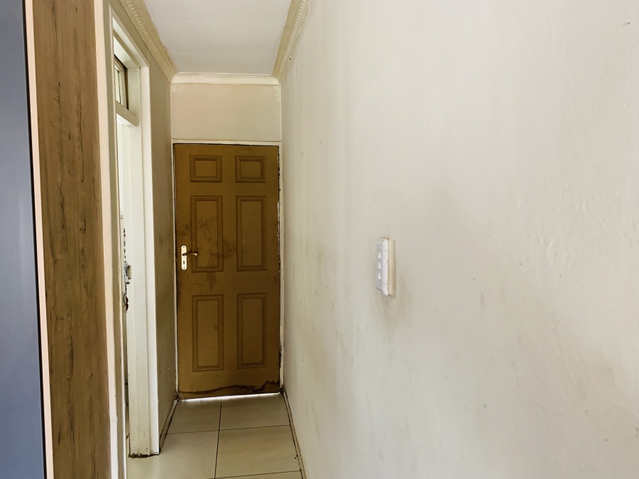 2 Bedroom Property for Sale in Mountain View Mpumalanga
