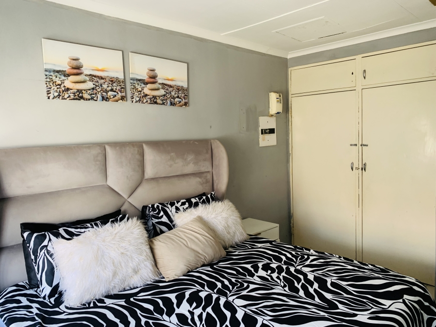 2 Bedroom Property for Sale in Mountain View Mpumalanga