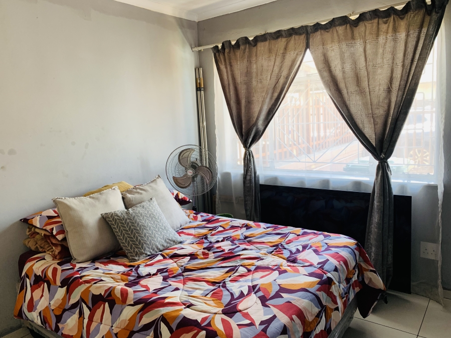 2 Bedroom Property for Sale in Mountain View Mpumalanga