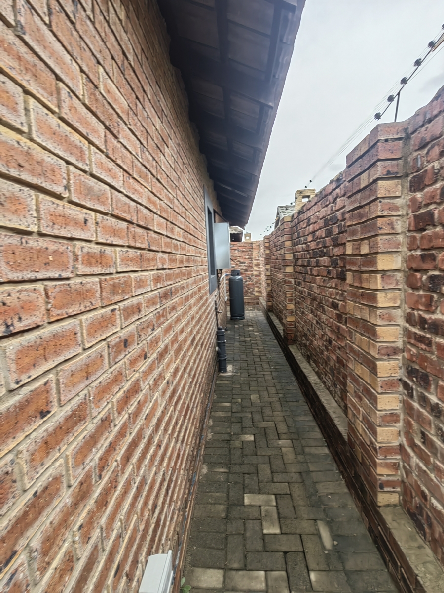 To Let 2 Bedroom Property for Rent in Secunda Mpumalanga