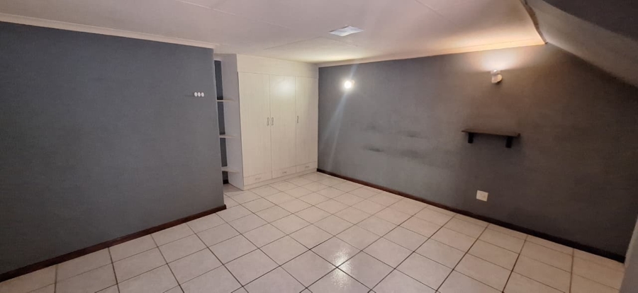 1 Bedroom Property for Sale in Sonheuwel Mpumalanga