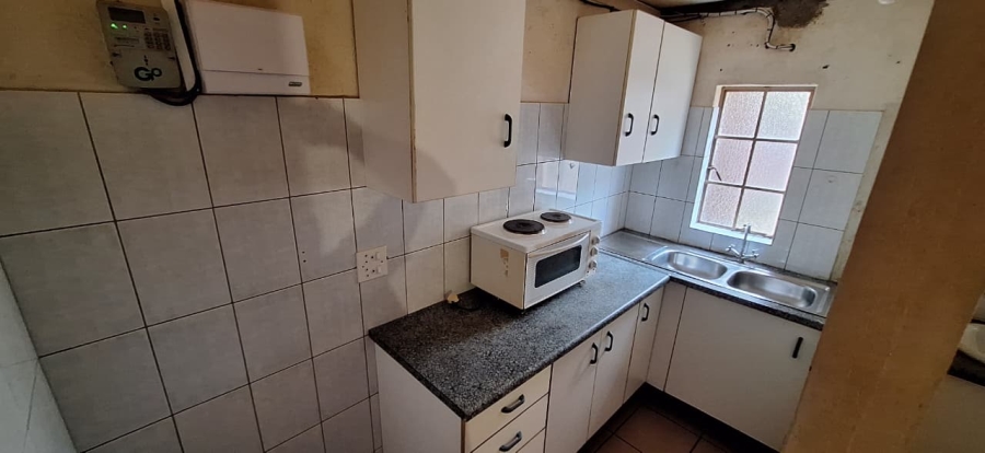 1 Bedroom Property for Sale in Sonheuwel Mpumalanga