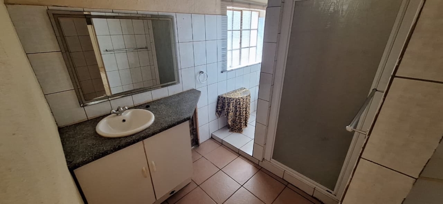 1 Bedroom Property for Sale in Sonheuwel Mpumalanga
