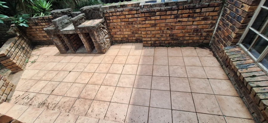 1 Bedroom Property for Sale in Sonheuwel Mpumalanga
