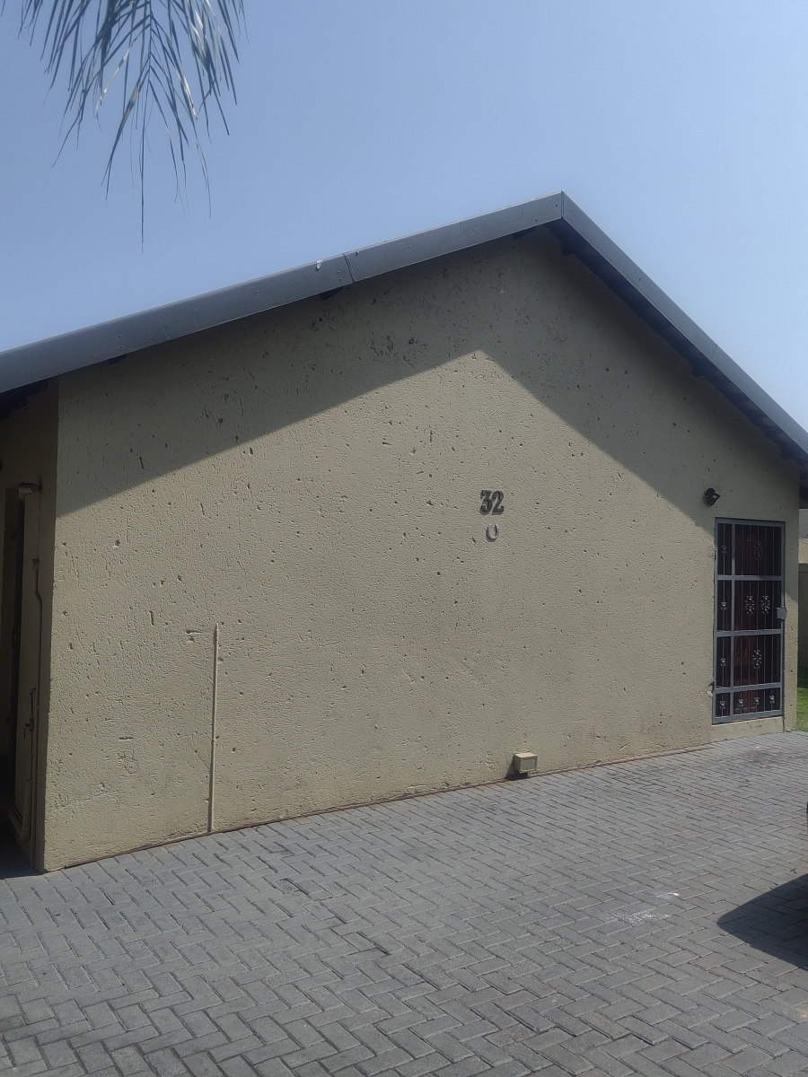 4 Bedroom Property for Sale in Sonheuwel Mpumalanga