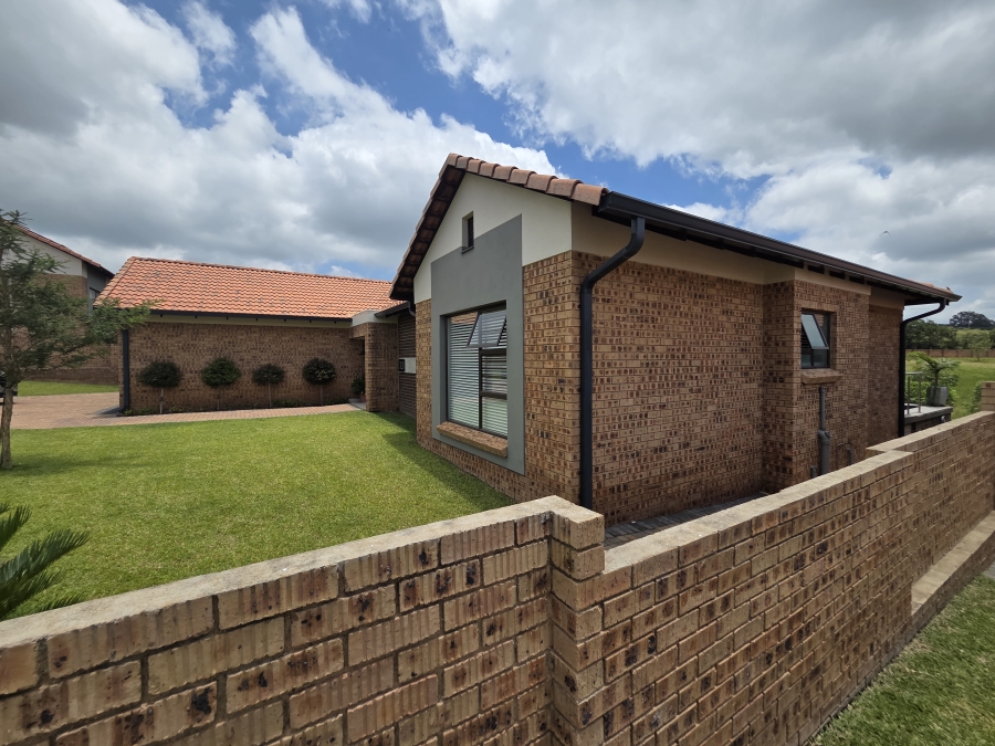 3 Bedroom Property for Sale in Bateleur Estate Mpumalanga