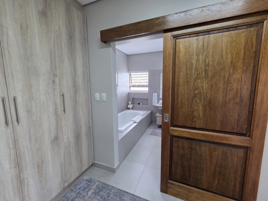 3 Bedroom Property for Sale in Bateleur Estate Mpumalanga