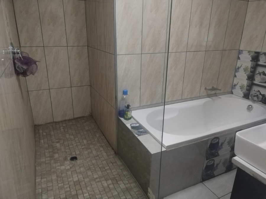 To Let 5 Bedroom Property for Rent in Del Judor Ext 4 Mpumalanga