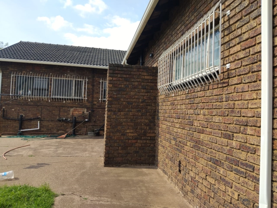 4 Bedroom Property for Sale in Tasbet Park Ext 1 Mpumalanga