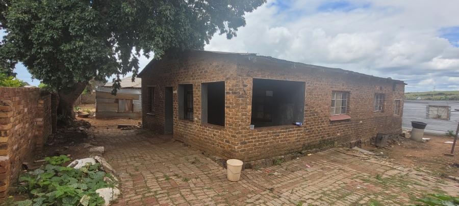 5 Bedroom Property for Sale in Mhluzi Mpumalanga