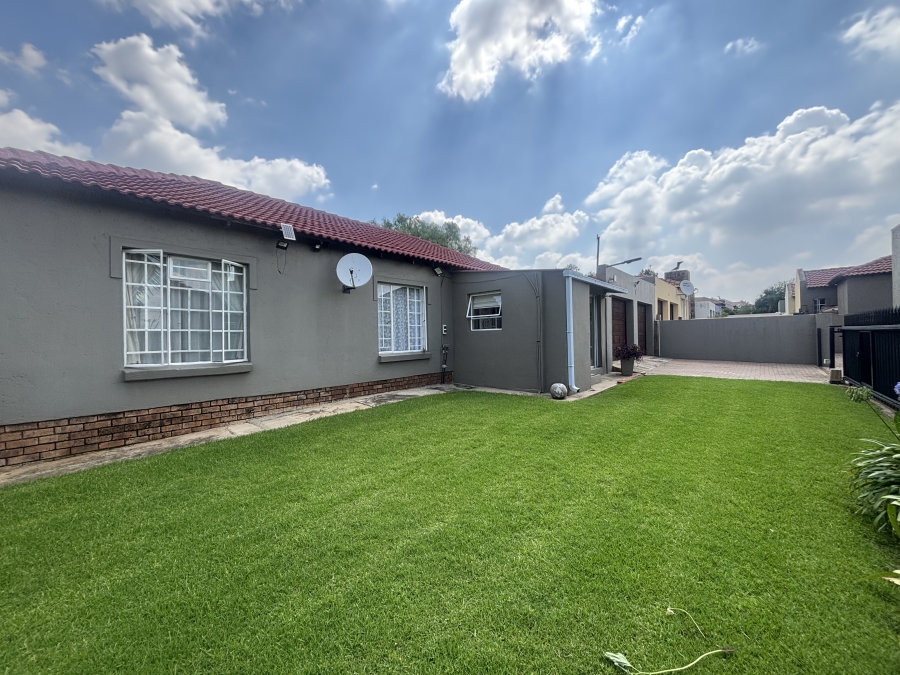 2 Bedroom Property for Sale in Ben Fleur Mpumalanga