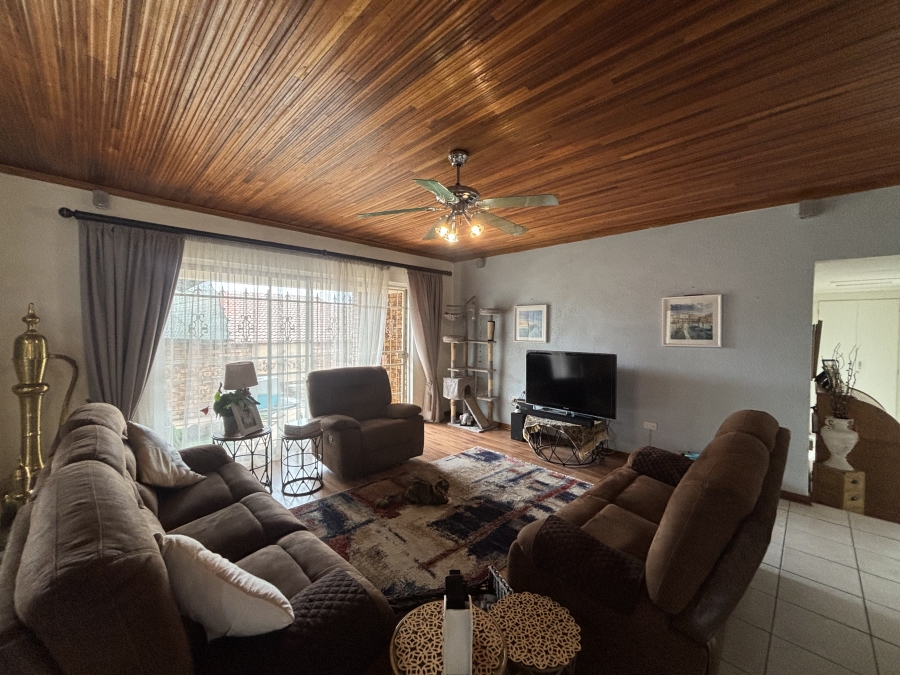 4 Bedroom Property for Sale in Die Heuwel Mpumalanga