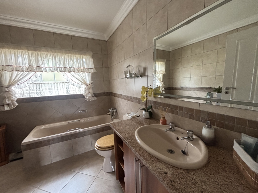 4 Bedroom Property for Sale in Die Heuwel Mpumalanga