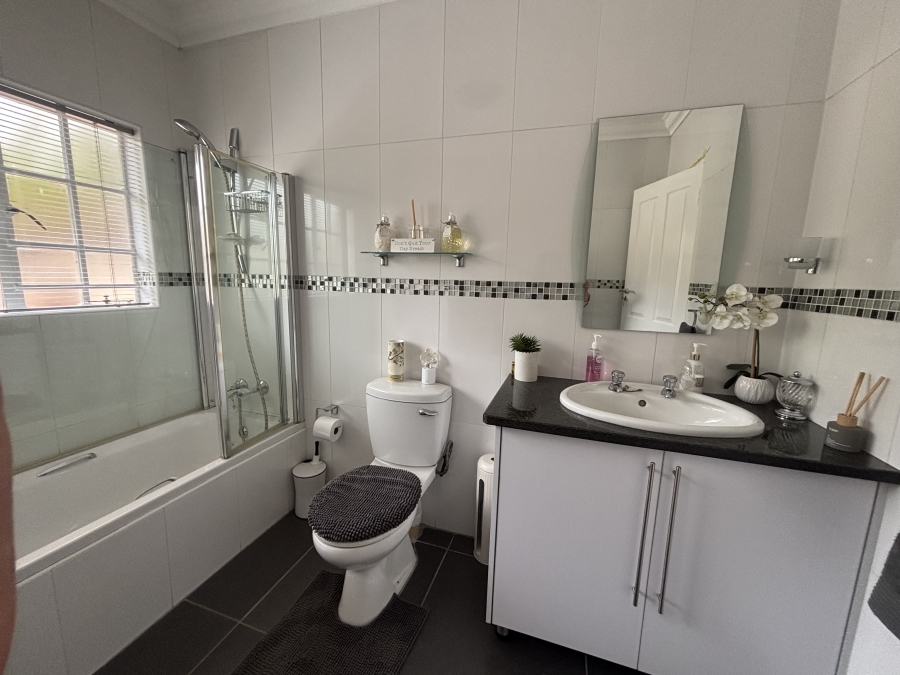 4 Bedroom Property for Sale in Die Heuwel Mpumalanga