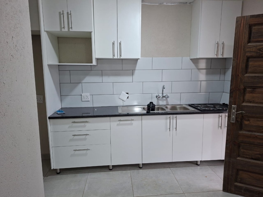 To Let 1 Bedroom Property for Rent in Msholozi Mpumalanga