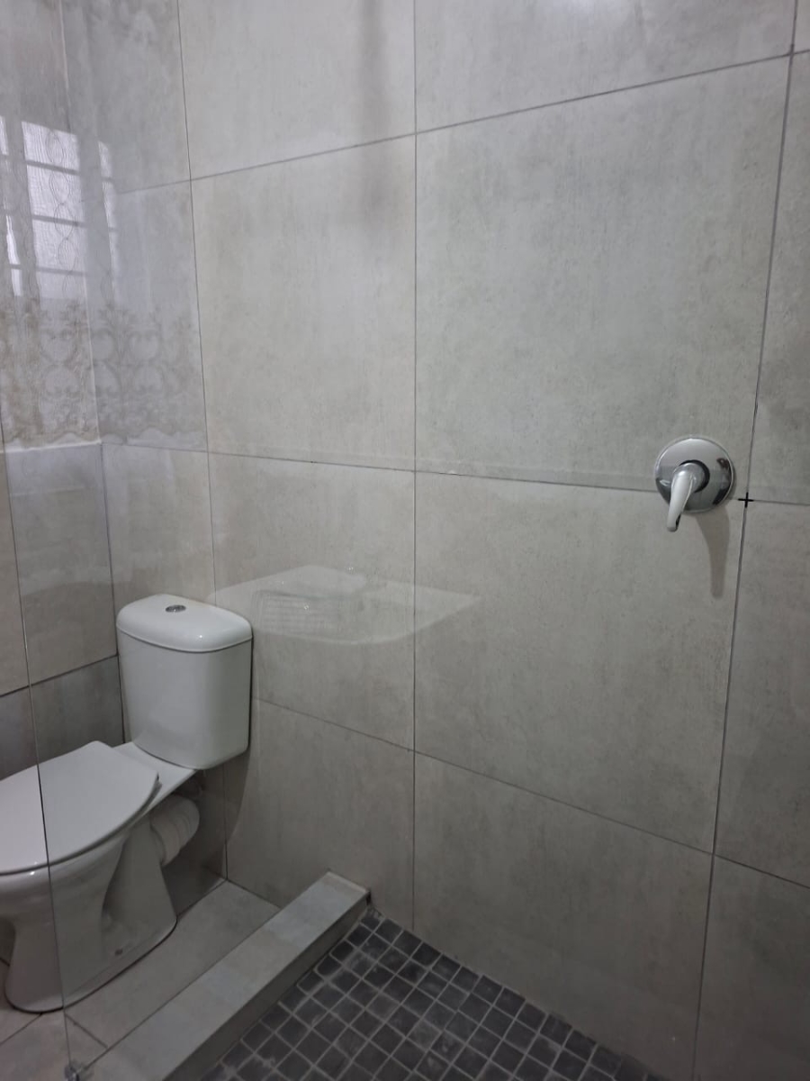 To Let 1 Bedroom Property for Rent in Msholozi Mpumalanga