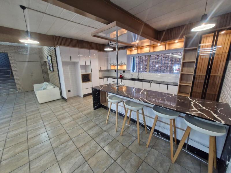 Commercial Property for Sale in Witbank Ext 51 Mpumalanga