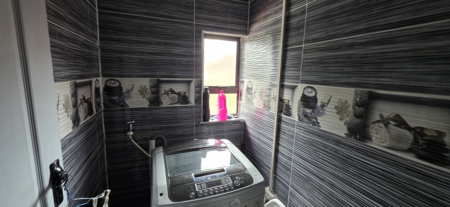 4 Bedroom Property for Sale in Die Heuwel Ext 1 Mpumalanga