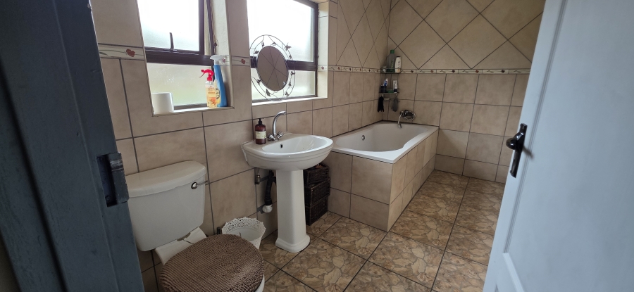 4 Bedroom Property for Sale in Die Heuwel Ext 1 Mpumalanga