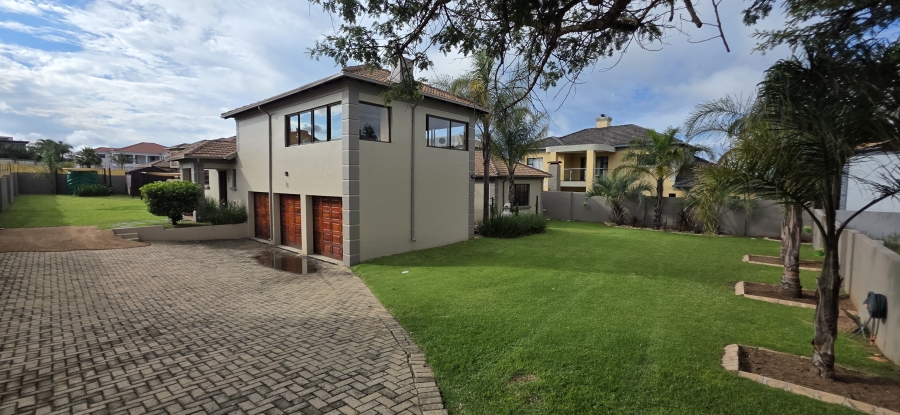 5 Bedroom Property for Sale in Model Park Mpumalanga
