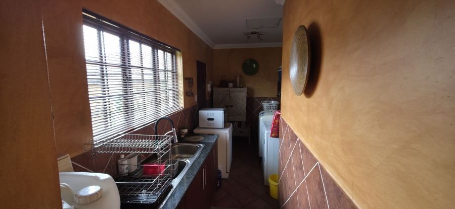 5 Bedroom Property for Sale in Model Park Mpumalanga