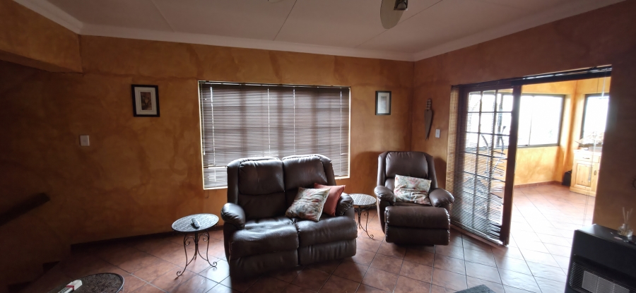 5 Bedroom Property for Sale in Model Park Mpumalanga