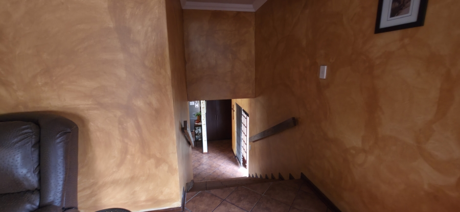 5 Bedroom Property for Sale in Model Park Mpumalanga