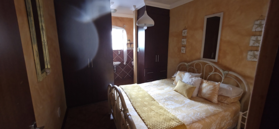 5 Bedroom Property for Sale in Model Park Mpumalanga