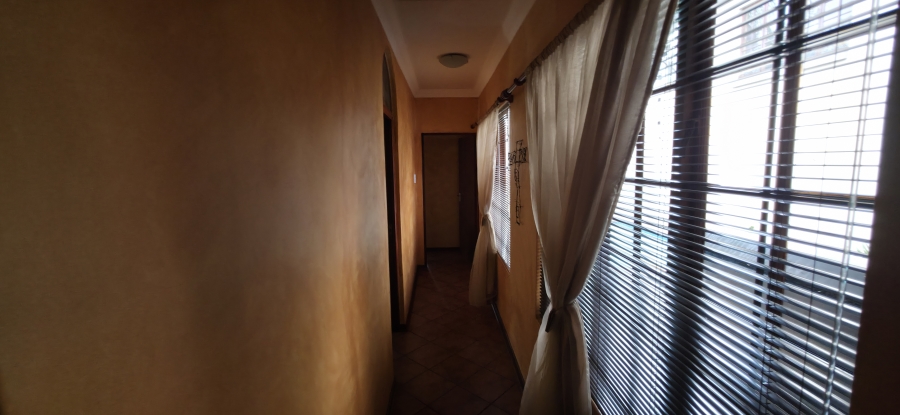 5 Bedroom Property for Sale in Model Park Mpumalanga