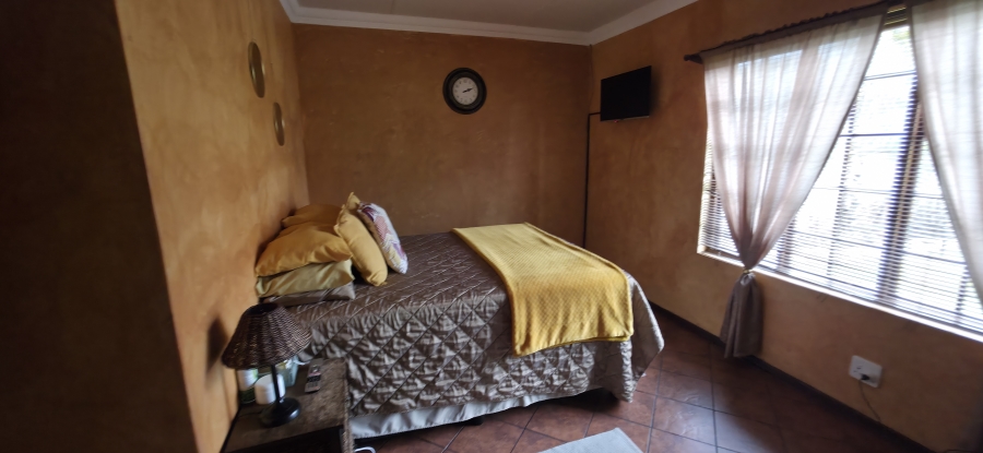 5 Bedroom Property for Sale in Model Park Mpumalanga