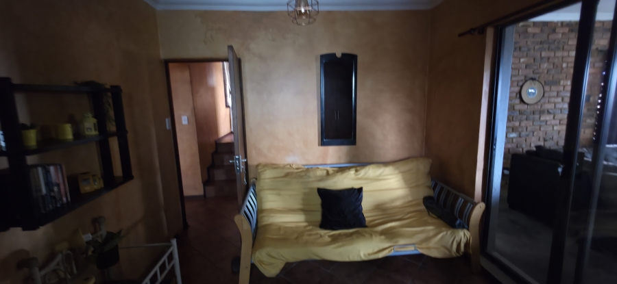 5 Bedroom Property for Sale in Model Park Mpumalanga
