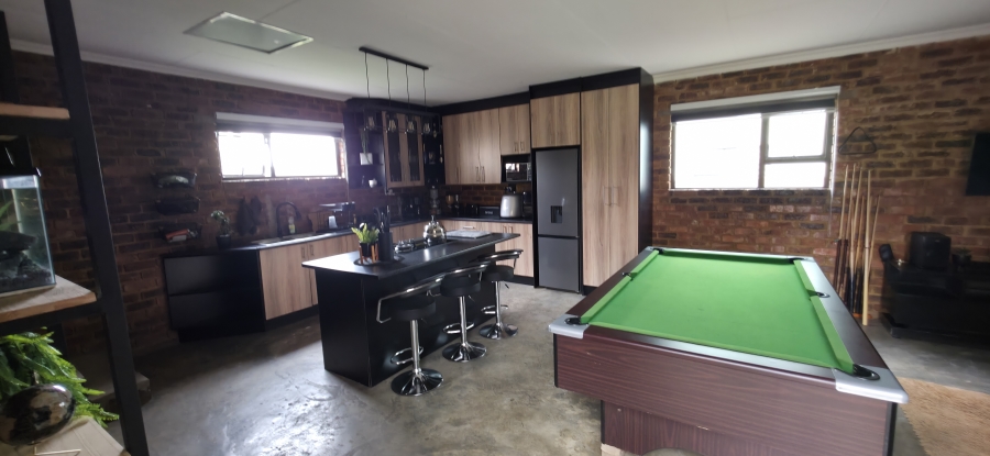 5 Bedroom Property for Sale in Model Park Mpumalanga