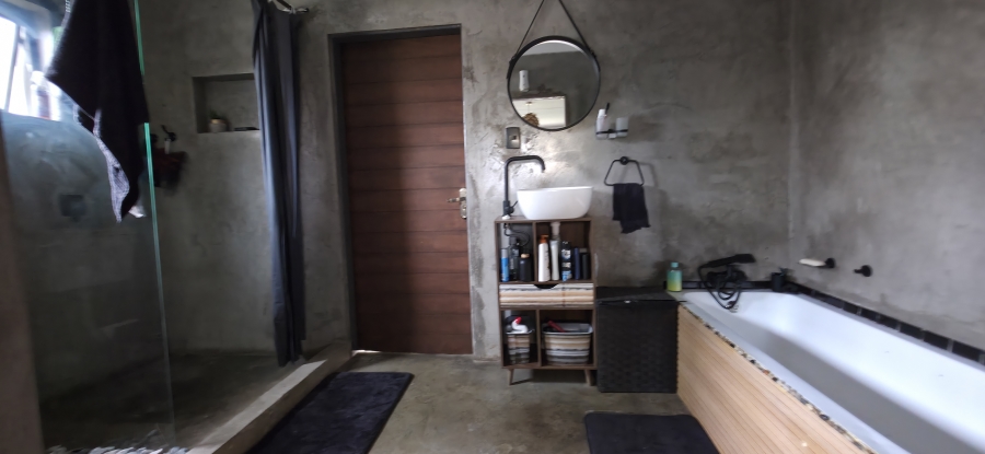 5 Bedroom Property for Sale in Model Park Mpumalanga