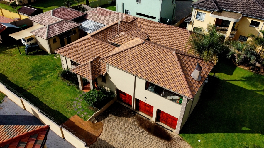 5 Bedroom Property for Sale in Model Park Mpumalanga