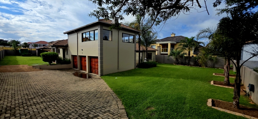 5 Bedroom Property for Sale in Model Park Mpumalanga