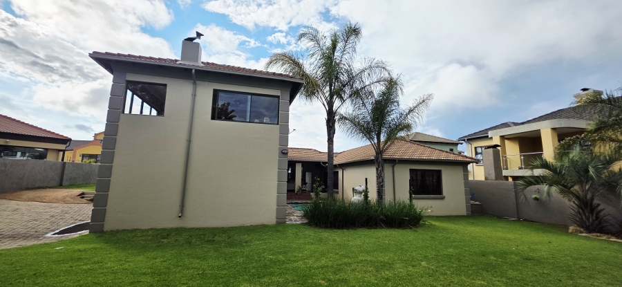 5 Bedroom Property for Sale in Model Park Mpumalanga